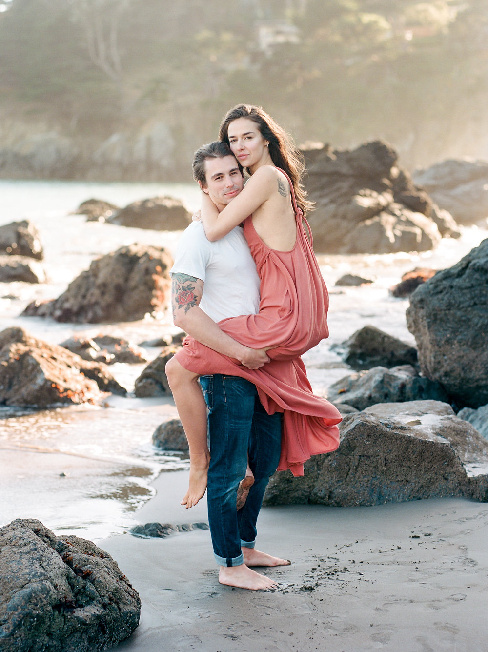 Muir Beach Engagement Session | Lissa Ryan Photography | Linda Ha Events | Beach Engagement | Natural Engagement Session | Joy Wed | Canadian Wedding Blog | Fine Art Wedding Blog