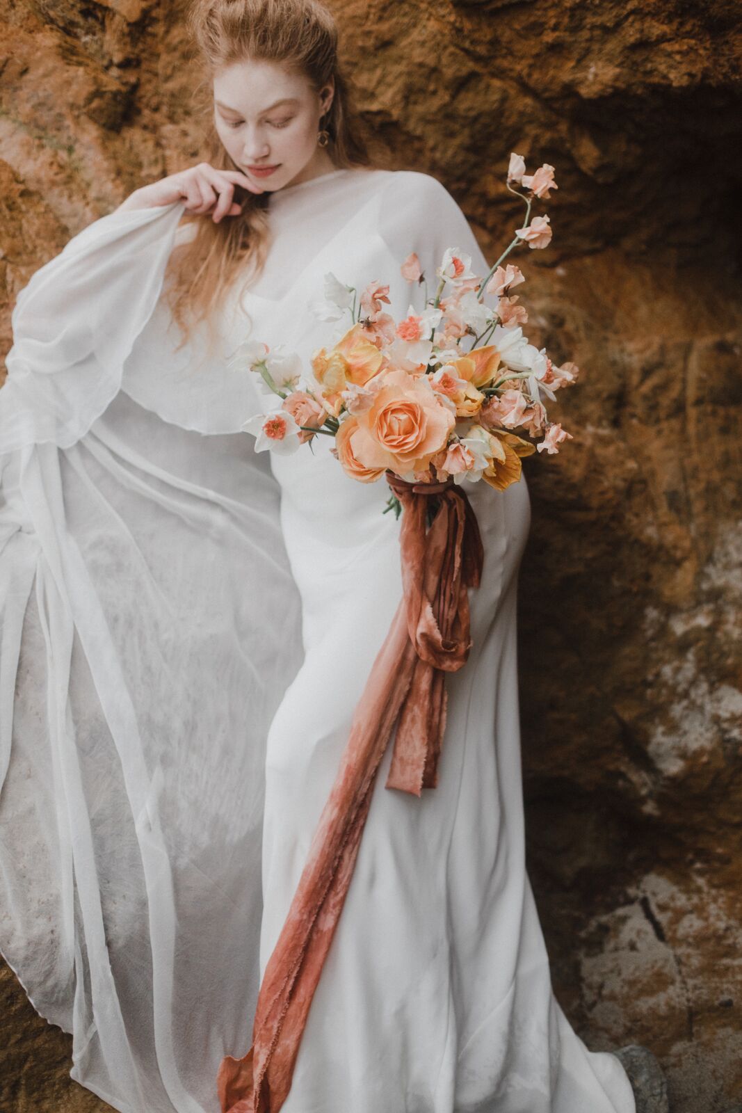 Cape Kiwanda Wedding | Minimalist Wedding | Contemporary Wedding | Alixann Loosle | Color Theory Collective | Beach Wedding | Joy Wed