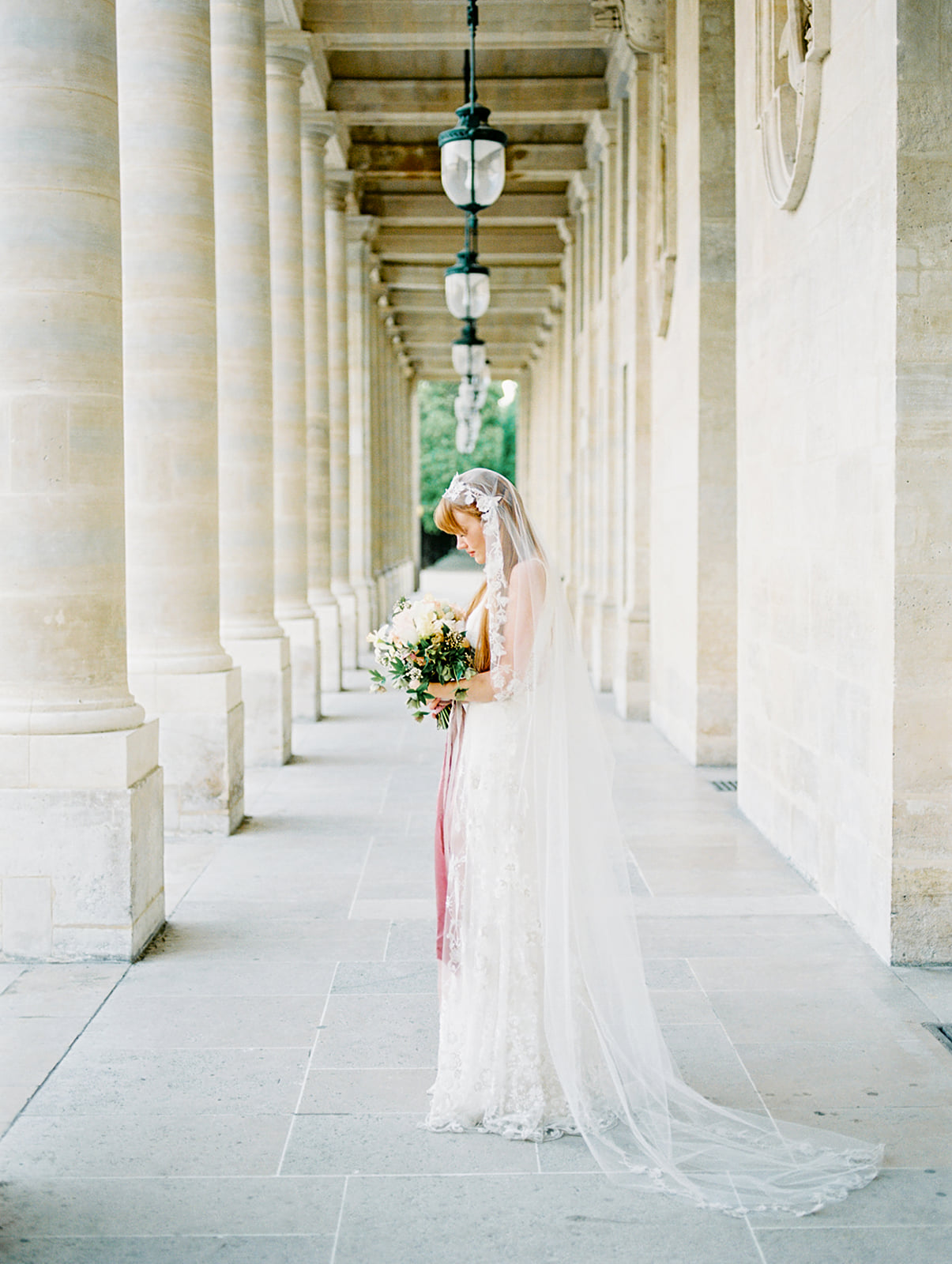 Paris Bridal Inspiration | Paris Wedding | Paris Photographer | Orange and Yellow Wedding | Jessica Rieke Photography | Canadian Wedding Blog | Fine Art Wedding Blog | Joy Wed