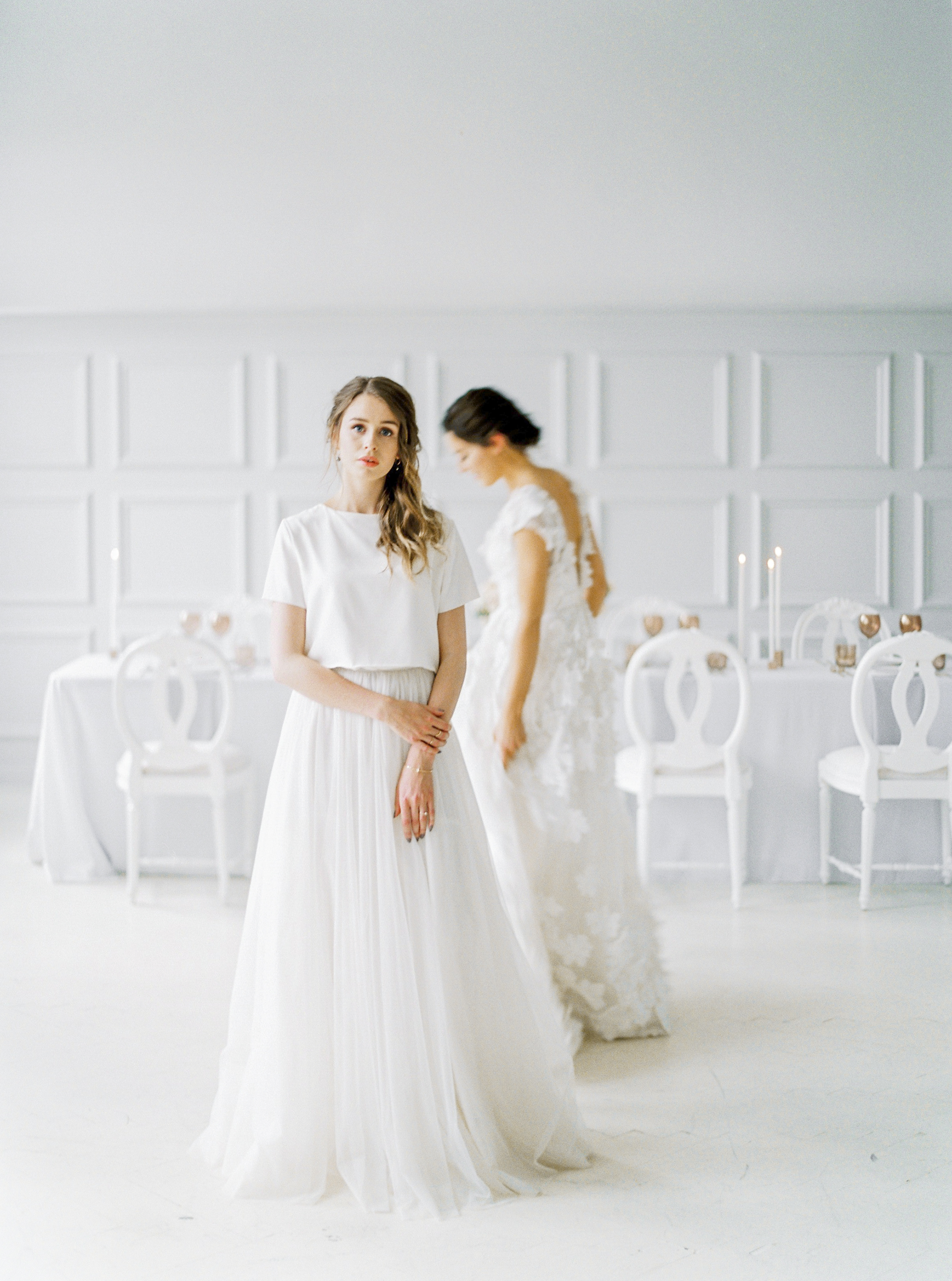 Scandinavian Wedding Inspiration | 2 Brides Photography | Peaches & Mint | Swedish Wedding | Minimal Wedding Inspiration | Spring Wedding | Joy Wed | Canadian Wedding Blog | Fine Art Wedding Blog