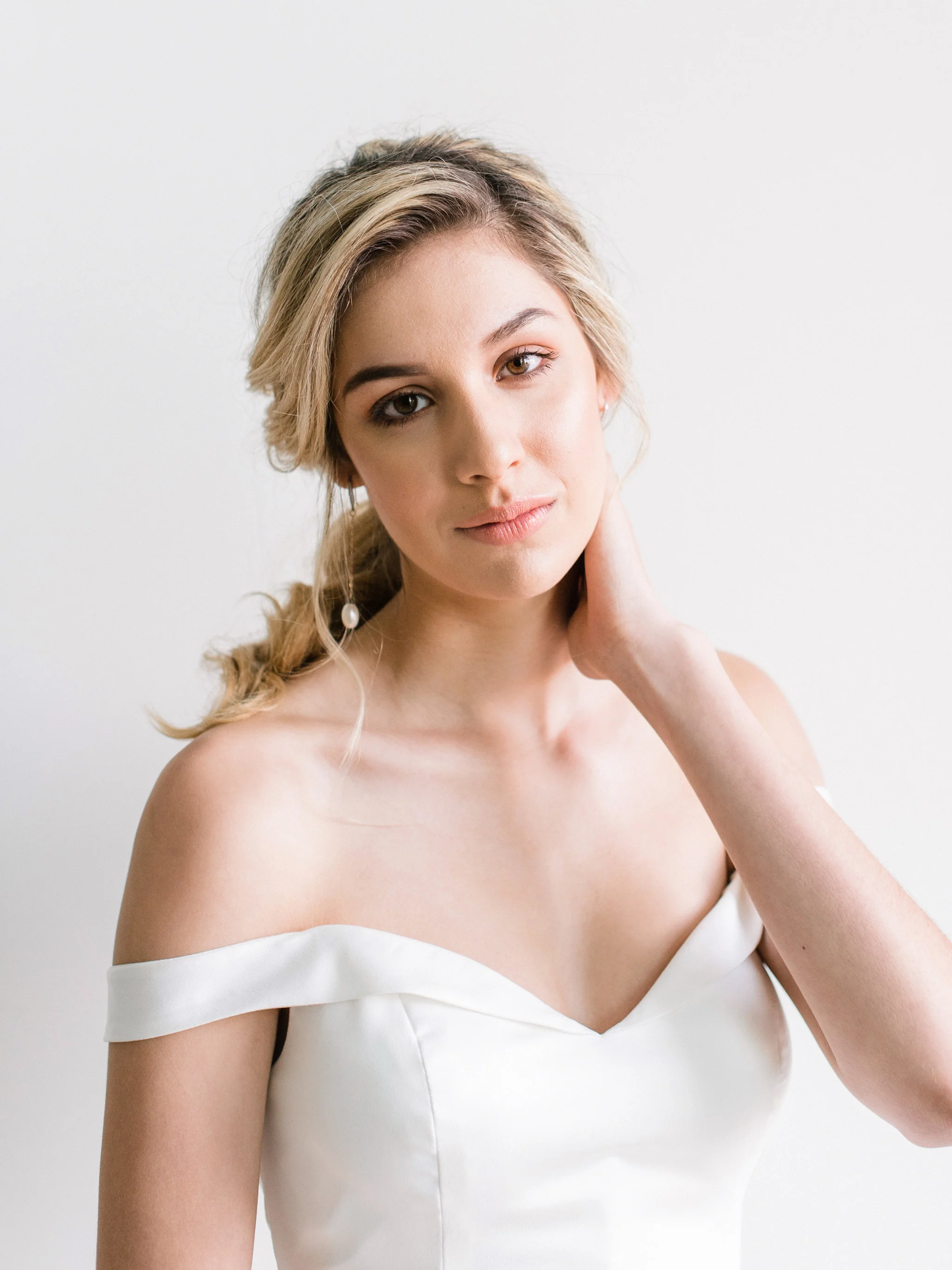 Romantic Wedding Inspiration | Spring Wedding | Summer Wedding Inspiration | Kristyn Harder Photography | Calgary Wedding Photographer | Calgary Wedding Florist | Fine Art Weddding Blog | Joy Wed