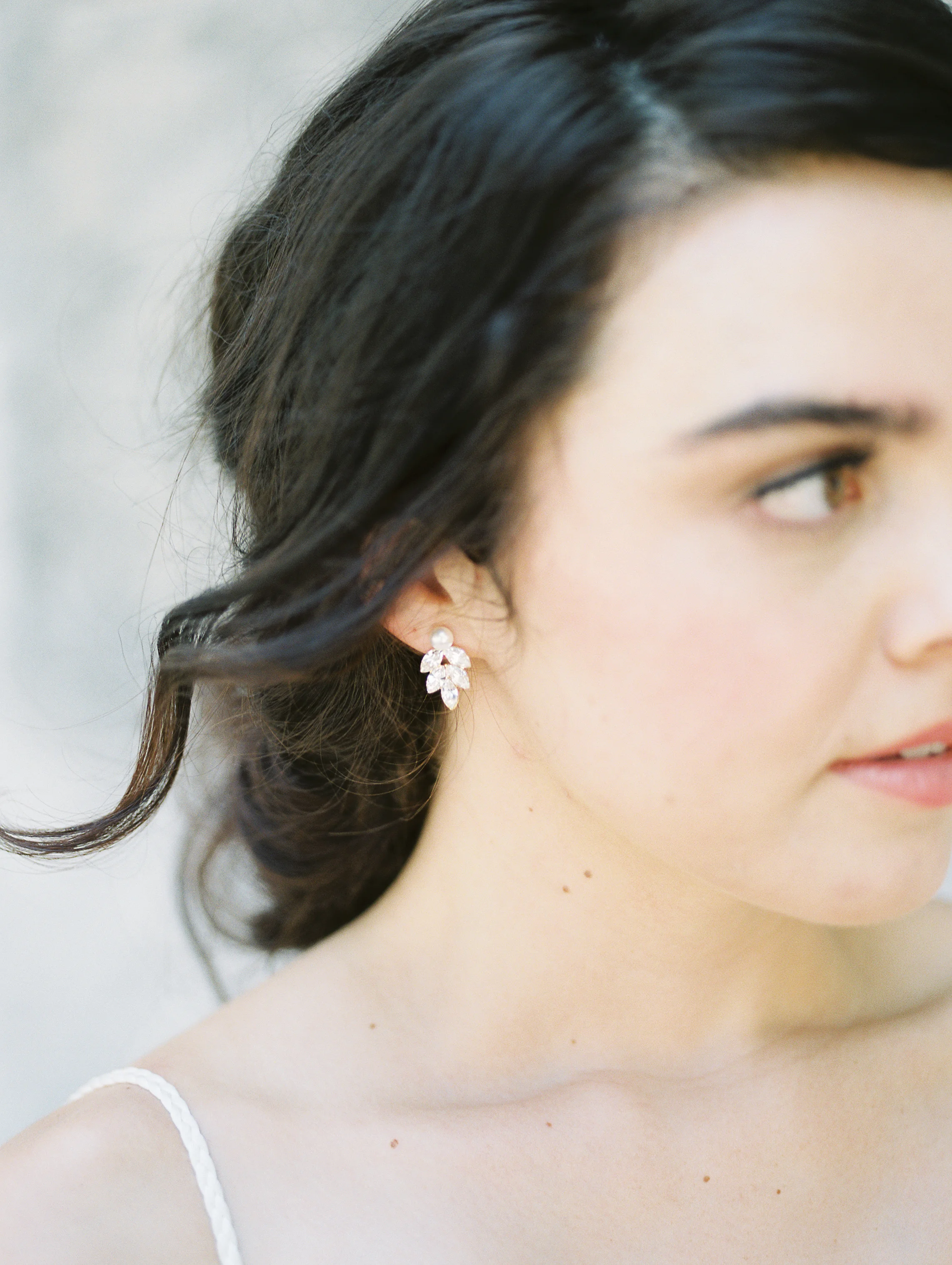 Historic Charleston Bridal Session | North Carolina Photographer | Fine Art Wedding Blog | Joy Wed | Danielle Hutchinson Photography | Spring Wedding Inspiration