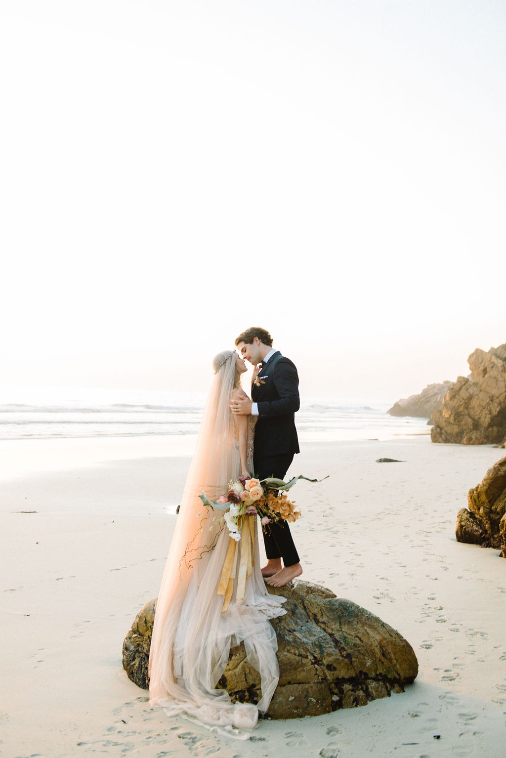 Ocean Wedding | Rust Wedding | Lizelle Goussard Photography | Joy Wed | Canadian Wedding Blog | Dubai Wedding | Dubai Photographer | Fine Art Wedding