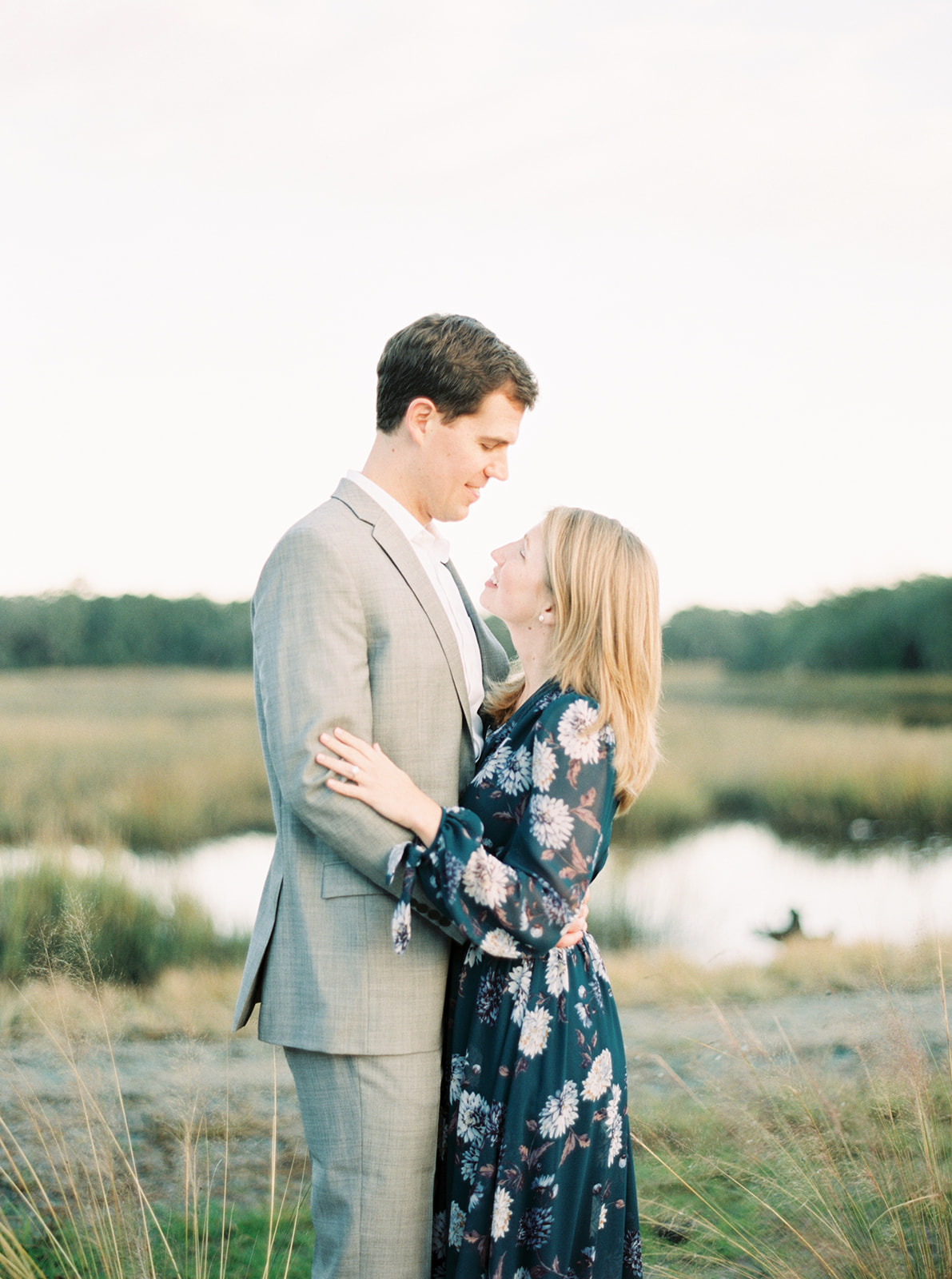 Charleston Engagement Session | Alayna Kaye Photography | South Carolina Wedding | South Carolina Photographer | Charleston Photographer | Fine Art Wedding Blog | Joy Wed