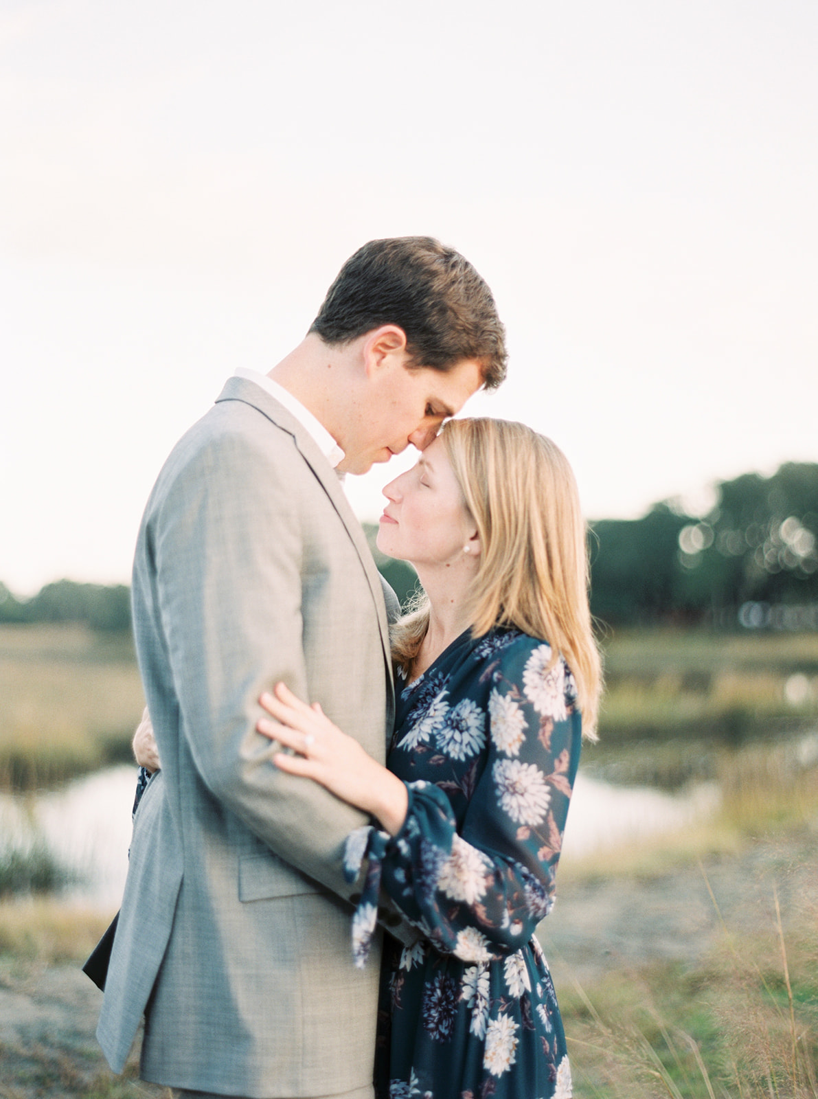Charleston Engagement Session | Alayna Kaye Photography | South Carolina Wedding | South Carolina Photographer | Charleston Photographer | Fine Art Wedding Blog | Joy Wed