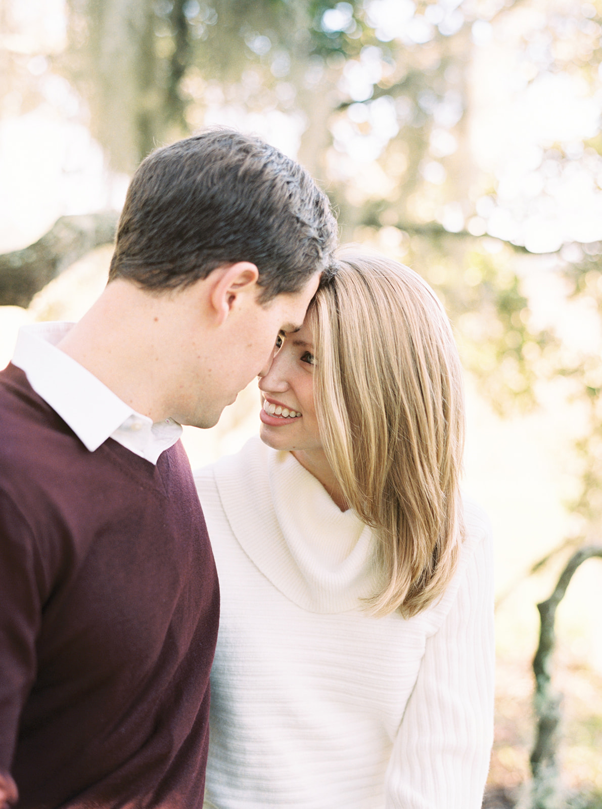 Charleston Engagement Session | Alayna Kaye Photography | South Carolina Wedding | South Carolina Photographer | Charleston Photographer | Fine Art Wedding Blog | Joy Wed