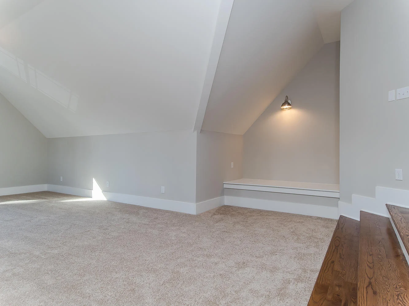 5736 Barham Crossing Dr Wake-large-039-24-Barham Crossing8-1333x1000-72dpi.jpg