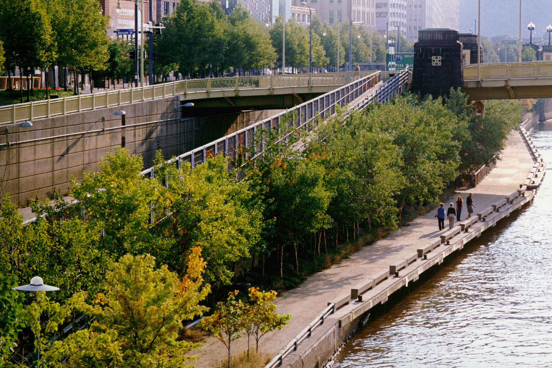 Facing west toward 7th Street bridge