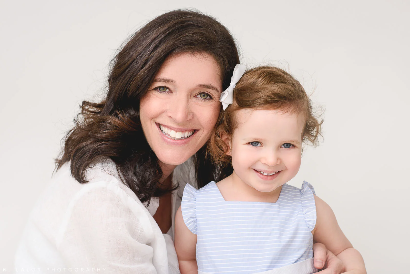 nlalor-photography-2018-07-15-darien-connecticut-family-with-toddler-13.jpg