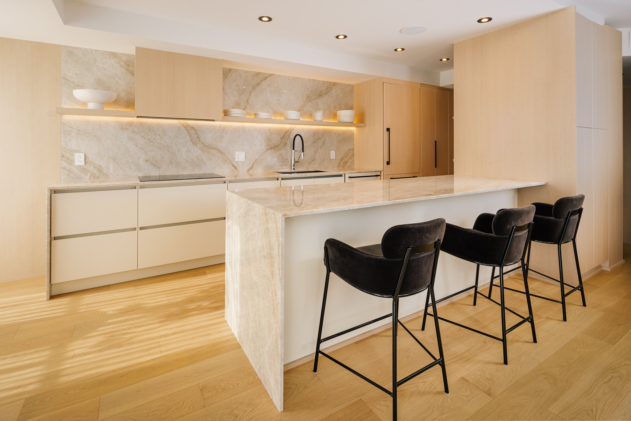 Sanctuaire - Condo Kitchen