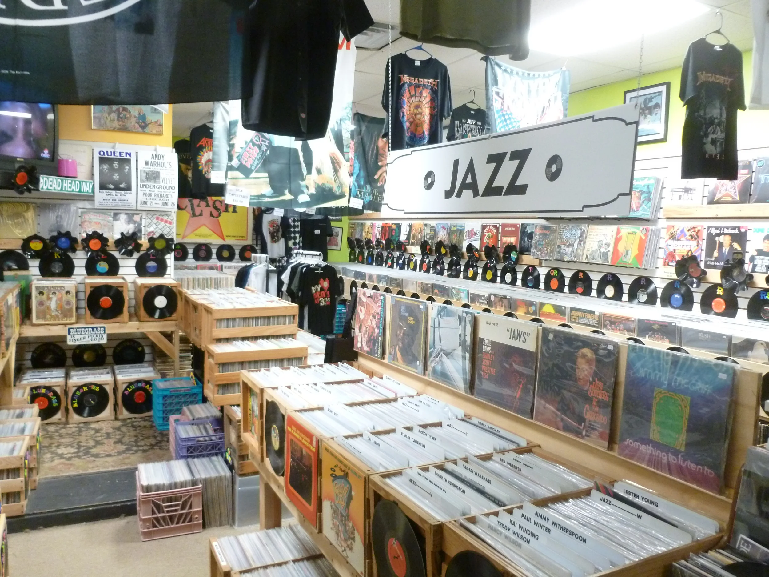 Trax on Wax Maryland Record Store LPs, Turntables, Buy Used Vinyl