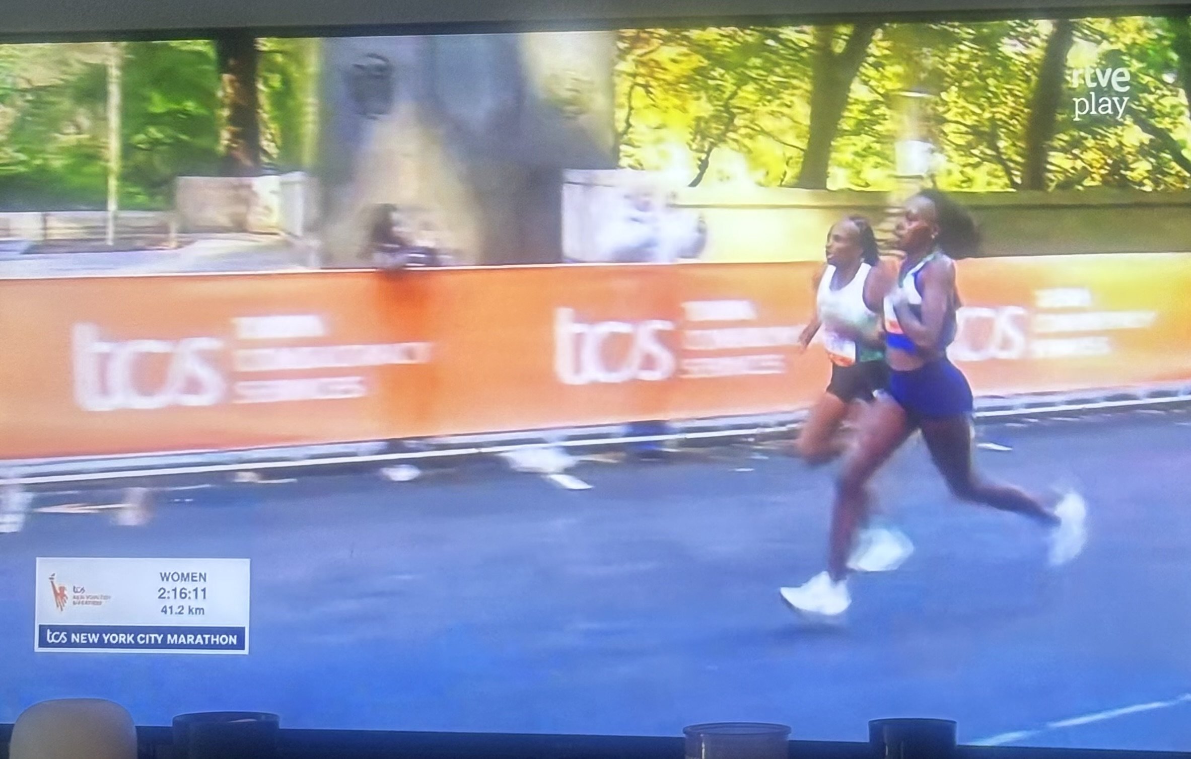 NYC Marathon 2025_women 800 meters.jpeg