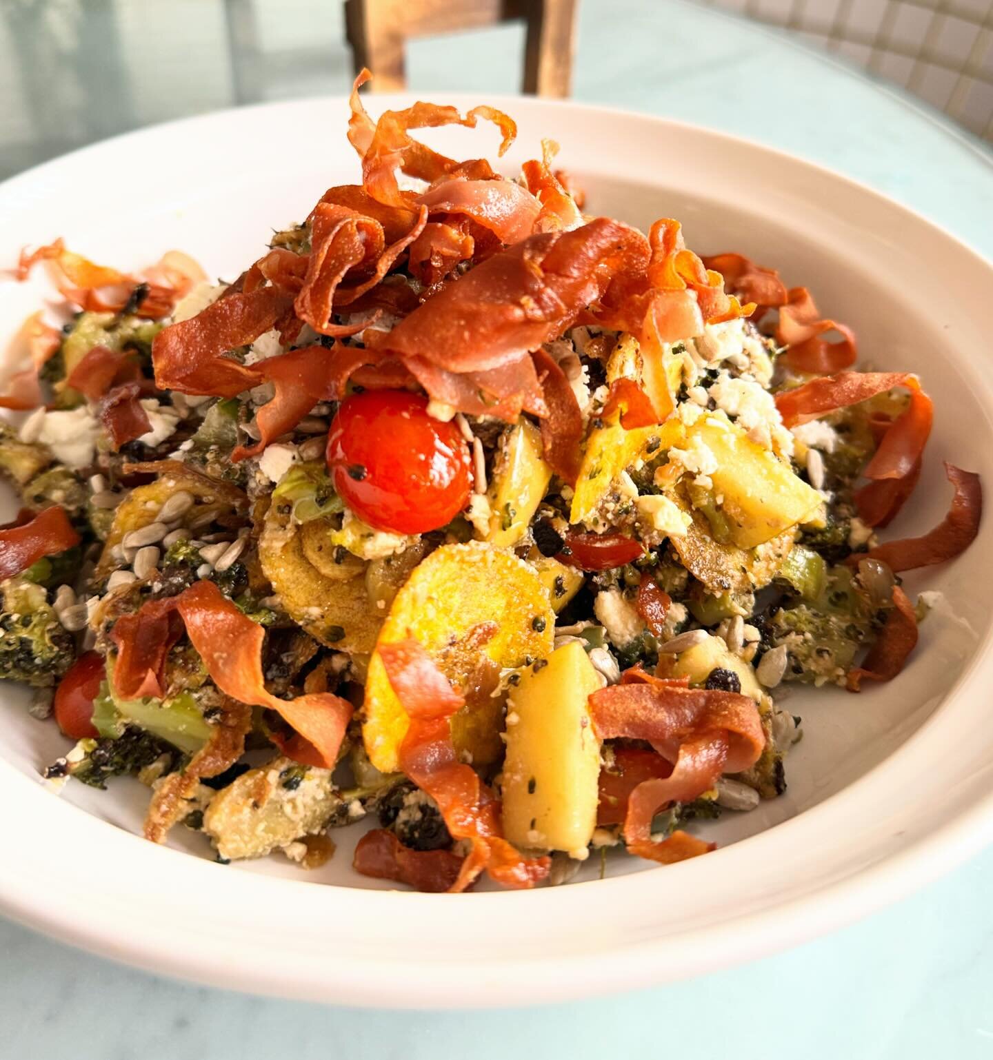 Broccoli Salad &amp; Crispy Mortadella #dinner
.
.
.
#keto #dinnerideas #igdinner #dinnersofinstagram #igfood #foodideas #foodpics #foodie #foodphotography #foodiesofinstagram #mortadella #yum #foodblogger