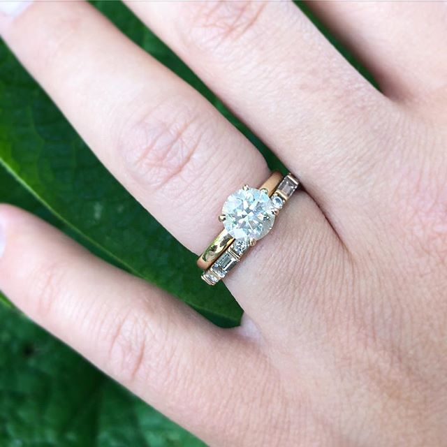 The sweetest pair. ✨
.
.
.
#belleandbone #custom #bridal #baguettes #solitaire #diamonds #yellowgold #lovegold #engagement #rings #stackem #denver #finejewelry