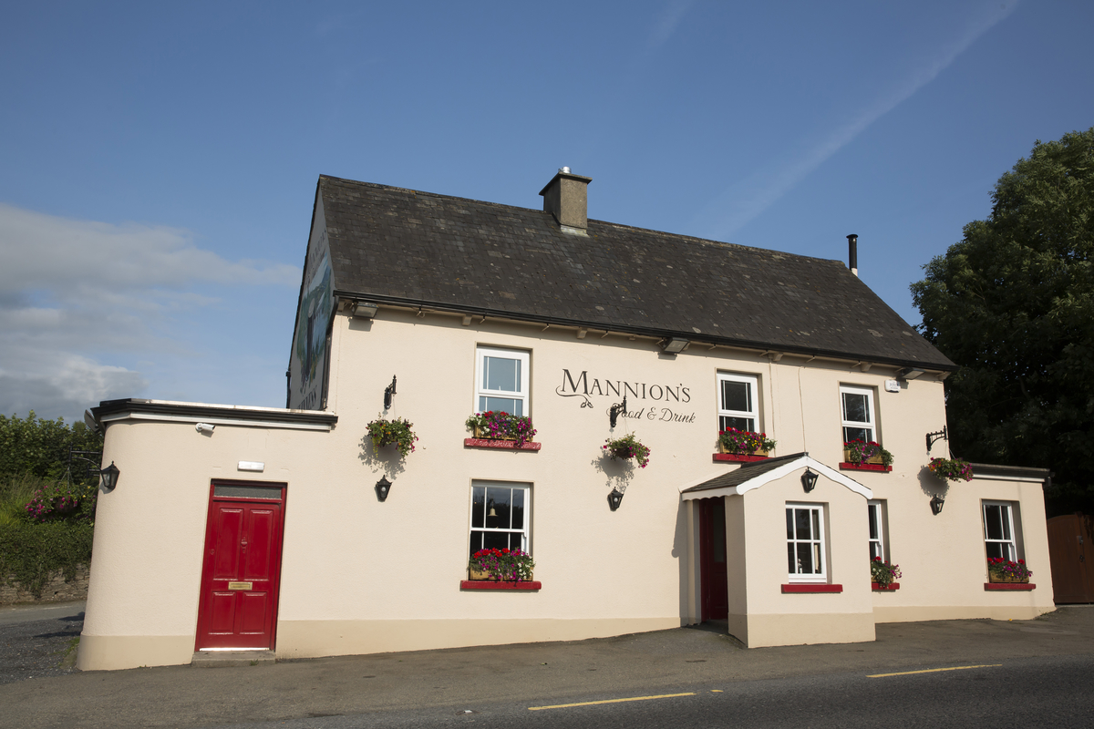 Mannions-pub-home-page.jpg