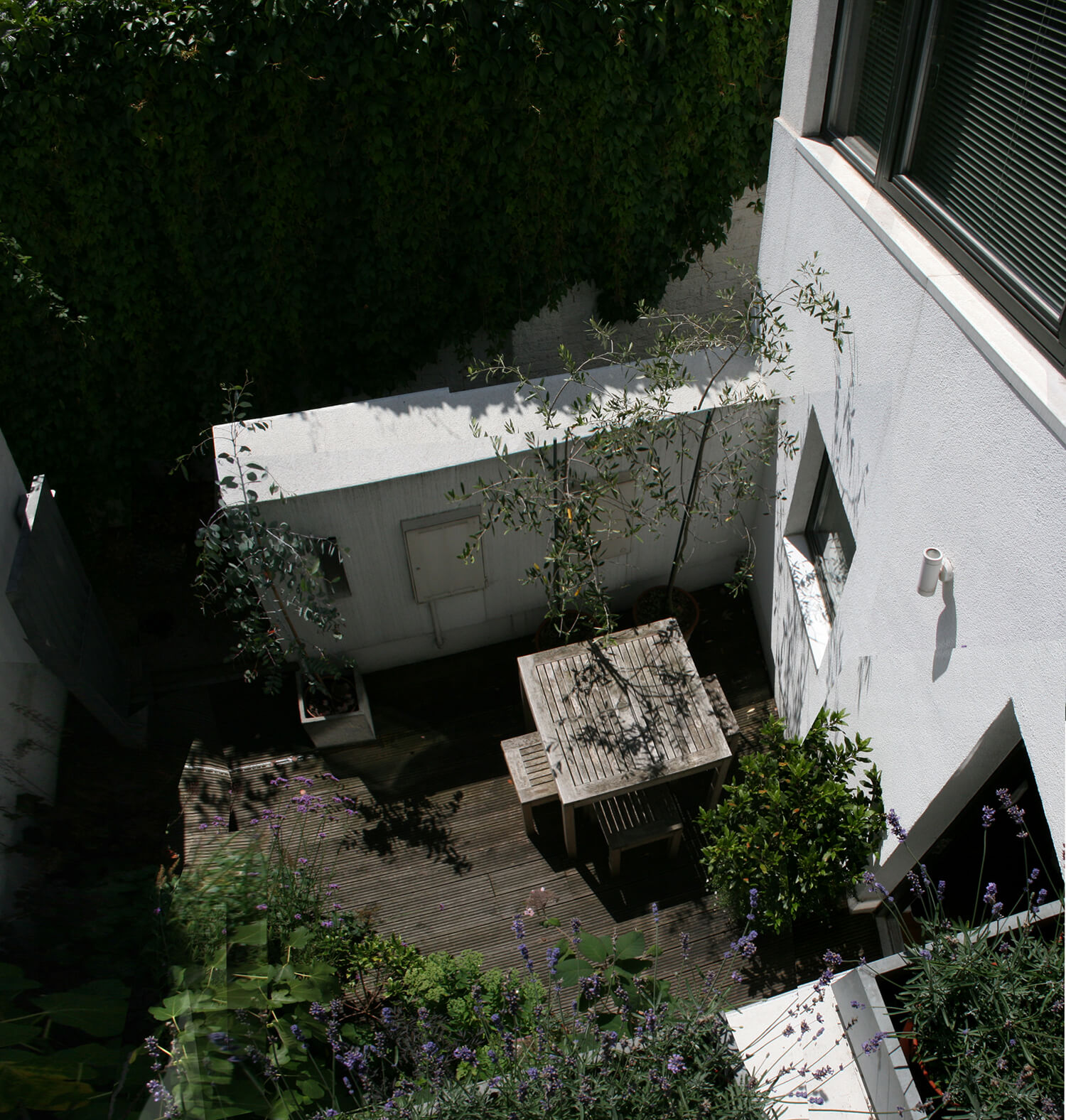 courtyard_2.jpg