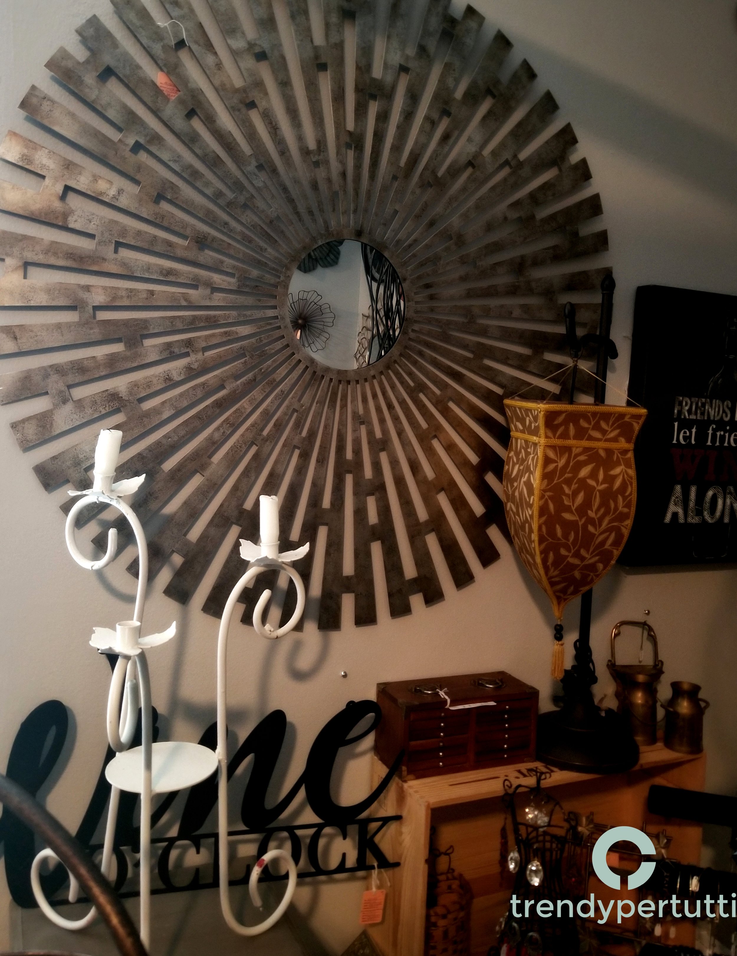 Mirror_wall accent