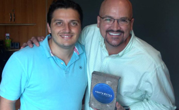 Alonso Perez of Enlace Juvenil was thrilled to receive more Spanish Jovenbytes - what a great partnership!