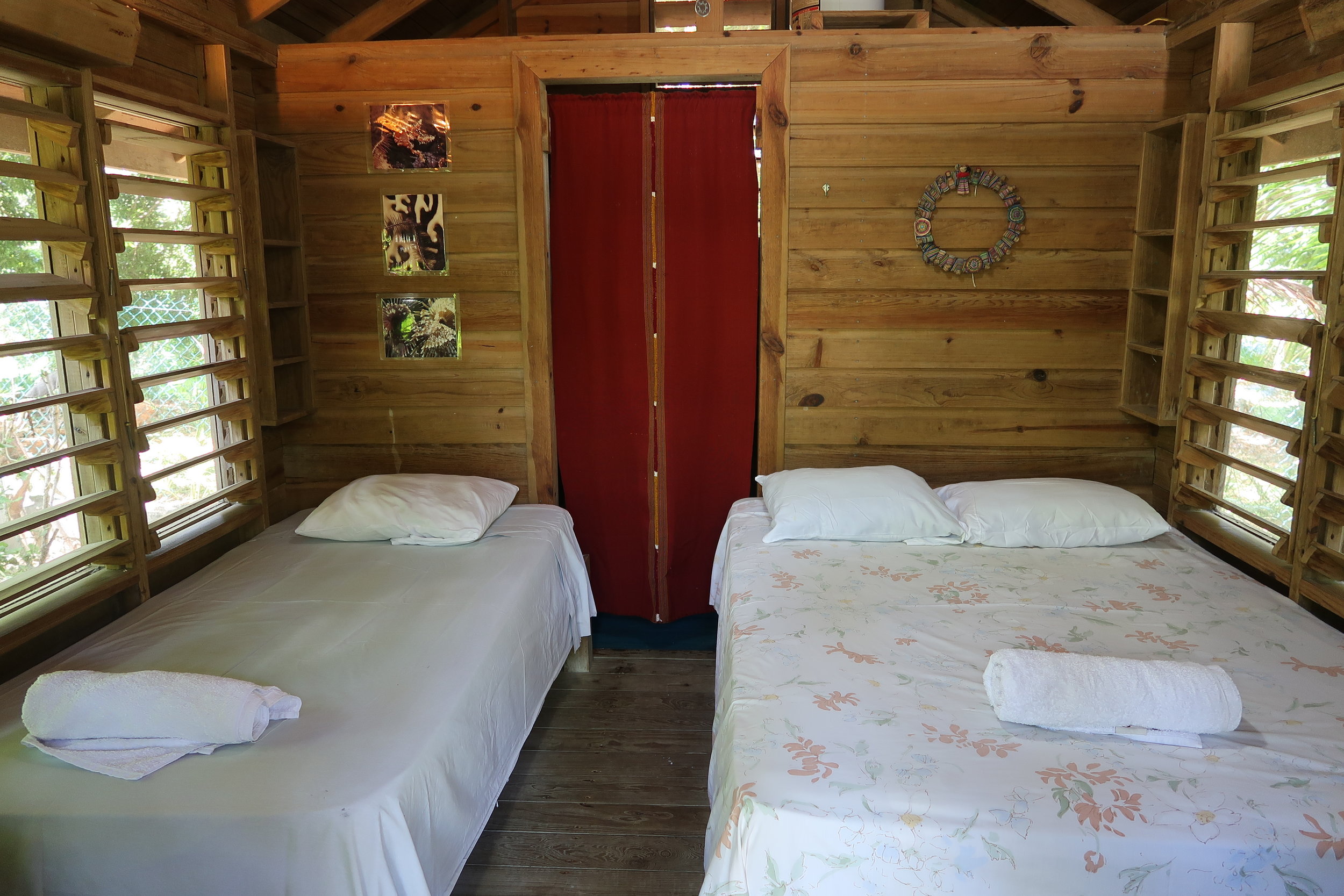 Private cabin, budget accommodation, West End, Roatan