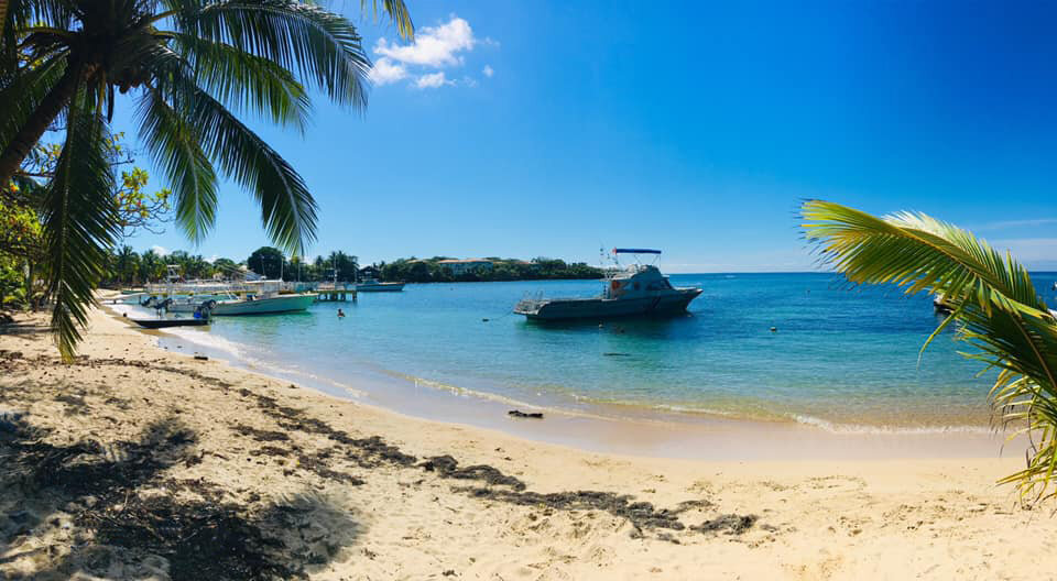 beach boat no garbage.jpg