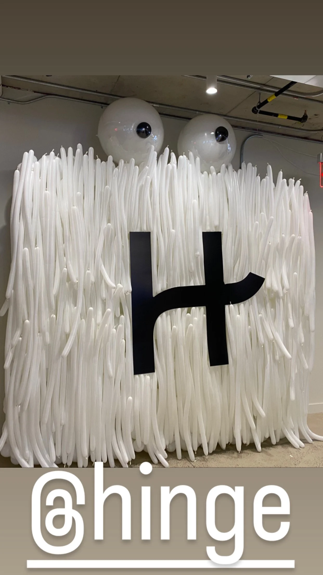 Hinge display