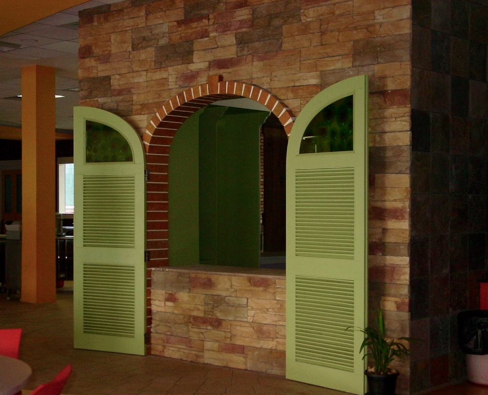 Arched Peacock Counter