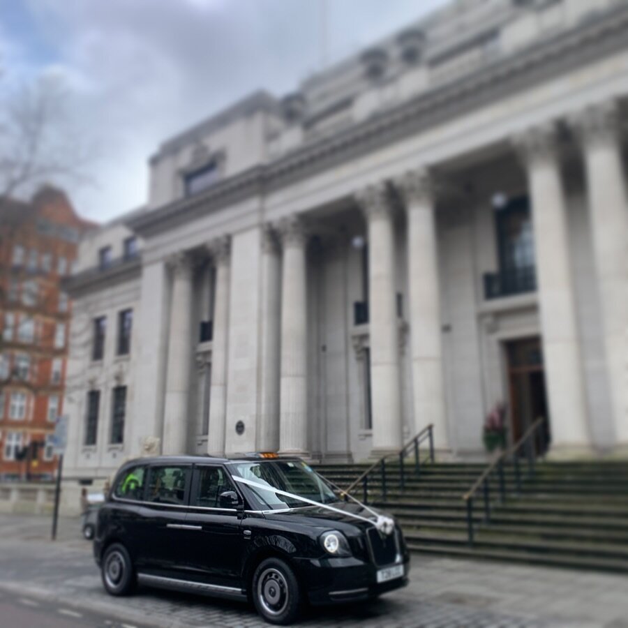 Back at one of our favourite venues for todays couple tying the knot&hellip; the beautiful #marylebonetownhall 

💍 Wedding Transport
🎬 Filming Hire
✈️ Airport Transfers
📢 Promotions 
🚕 Taxi Advertising
🎥 Studio Tours
.
.
For information or enqui