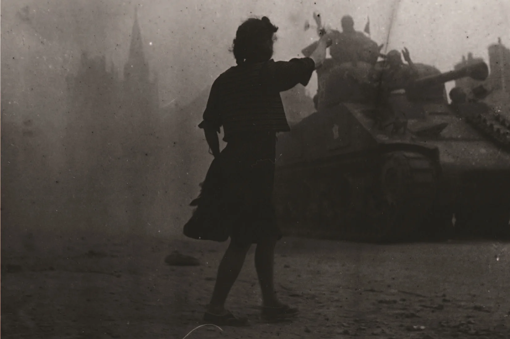 REVIEW — A Family That Resisted the Nazis…and Paid For It