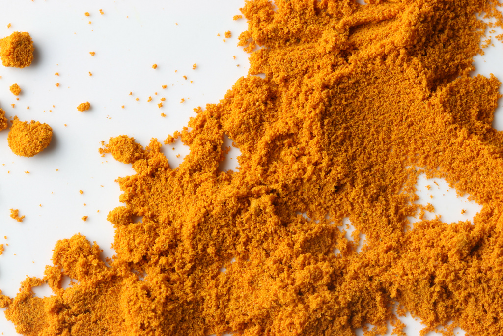 Turmeric has a plethora of health benefits , from aiding digestion to lowering bad cholesterol to even healing minor wounds. 