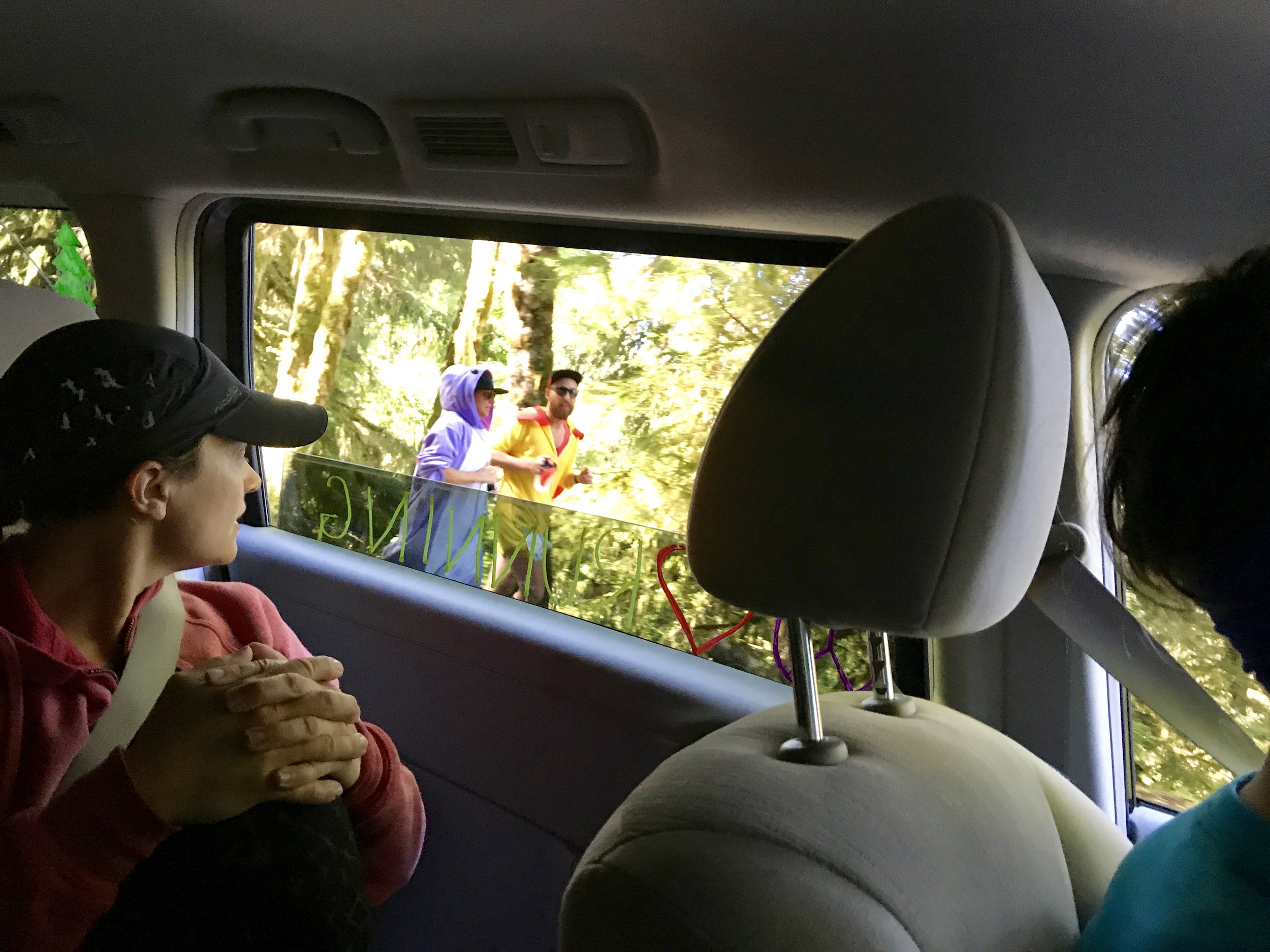 Van 2 on their way to the final exchange with van 1. Many interesting sights along the way. 