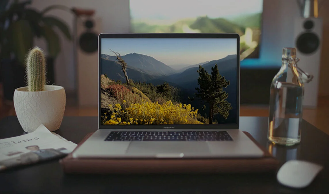Macbook+Mockup-Virtual.jpg
