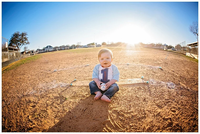 Eastons-first-birthday-session-watauga-baseball (12).jpg