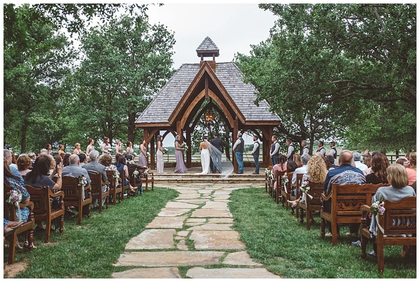 classic_oaks_ranch_wedding (105).jpg