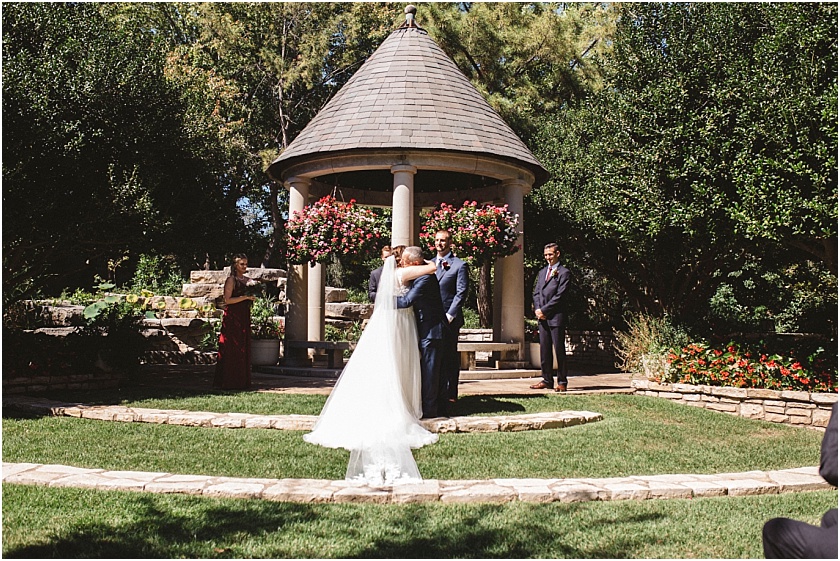 fort_worth_botanical_gardens_wedding (29).jpg