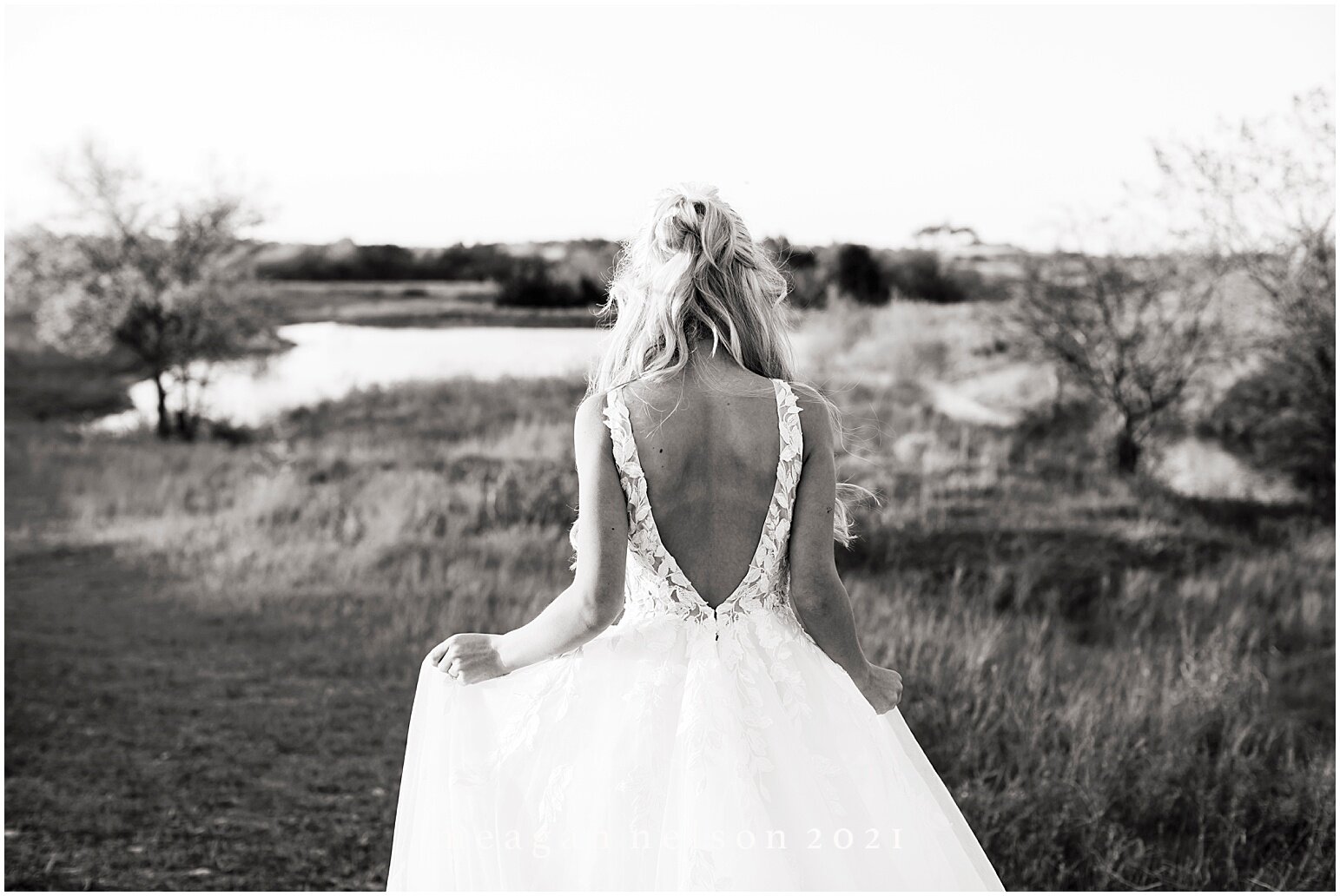 fort_worth_wedding_photographer_big_white_barn_decatur0010.jpg