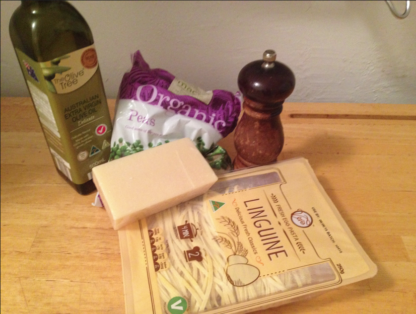 Fresh pasta with peas and parmesan