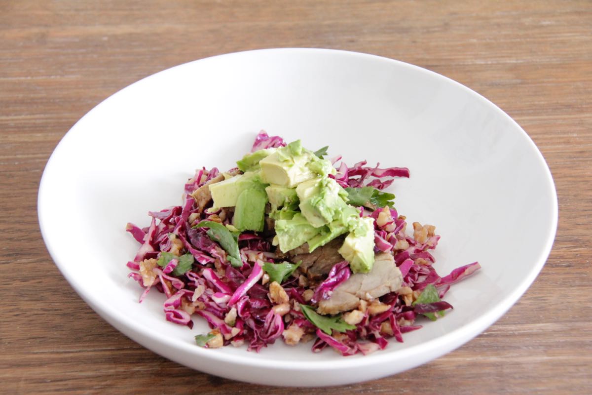 Red cabbage salad