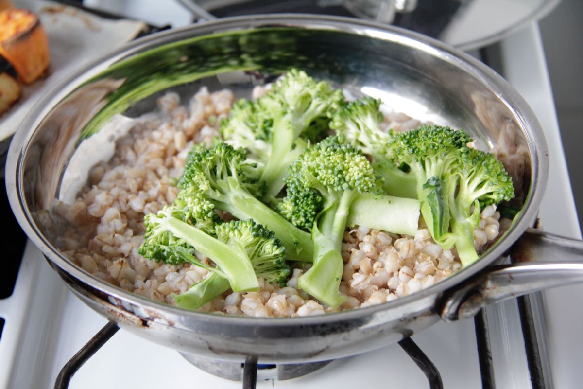 Heating barley and broccoli