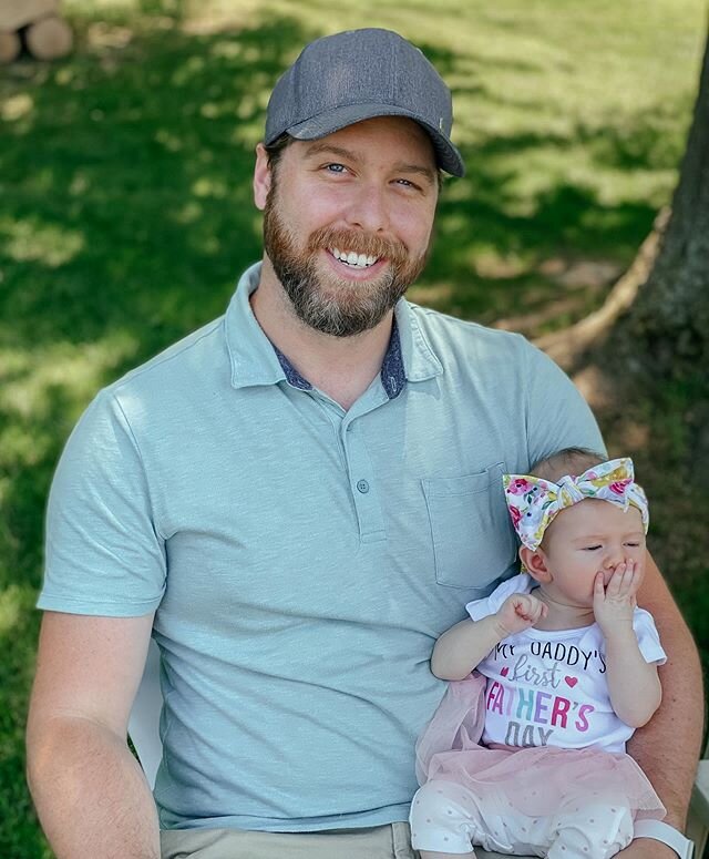 Happy 1st Father&rsquo;s Day @thesiskar You were always meant for this role! Thank you for always being the most patient supportive &amp; loving husband. We love you 💕
#firstfathersday #daddysgirl #babydaddy #happyfathersday