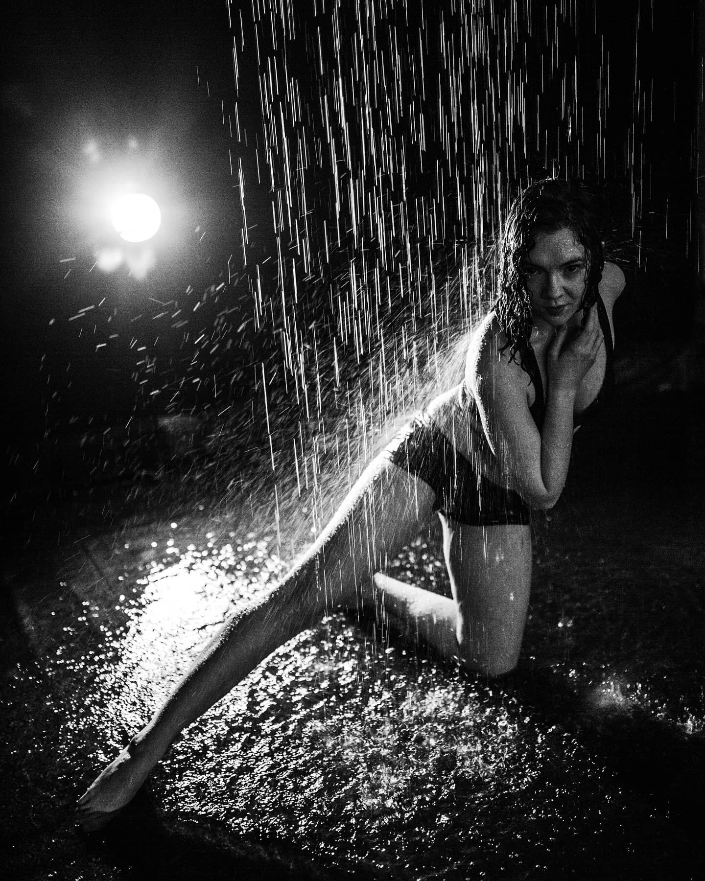 Cannot wait until we can dance together again.
📷 by @thewildawake.
Shot at @littleboxestheater.
.
.
#littleboxestheatre #dancingintherain #moodygrams #moodyports #moody_tones #blackandwhite #blackandwhitephotography #pursuitofportraits #shotoftheday