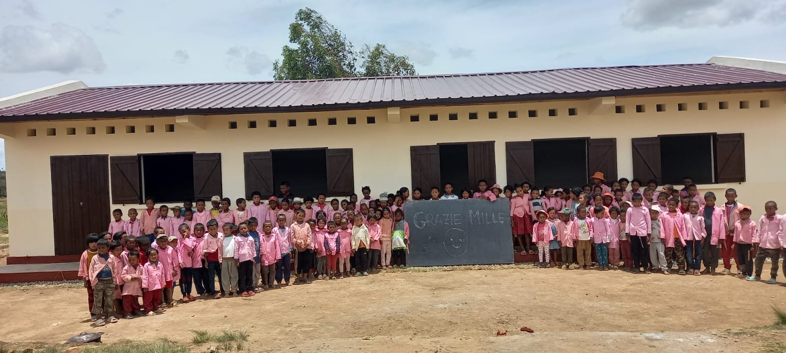 ABBIAMO COSTRUITO UNA SCUOLA ELEMENTARE IN MADAGASCAR