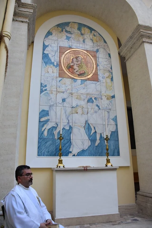 1. GRANDE PALA D'ALTARE IN CERAMICA DIPINTA.jpg