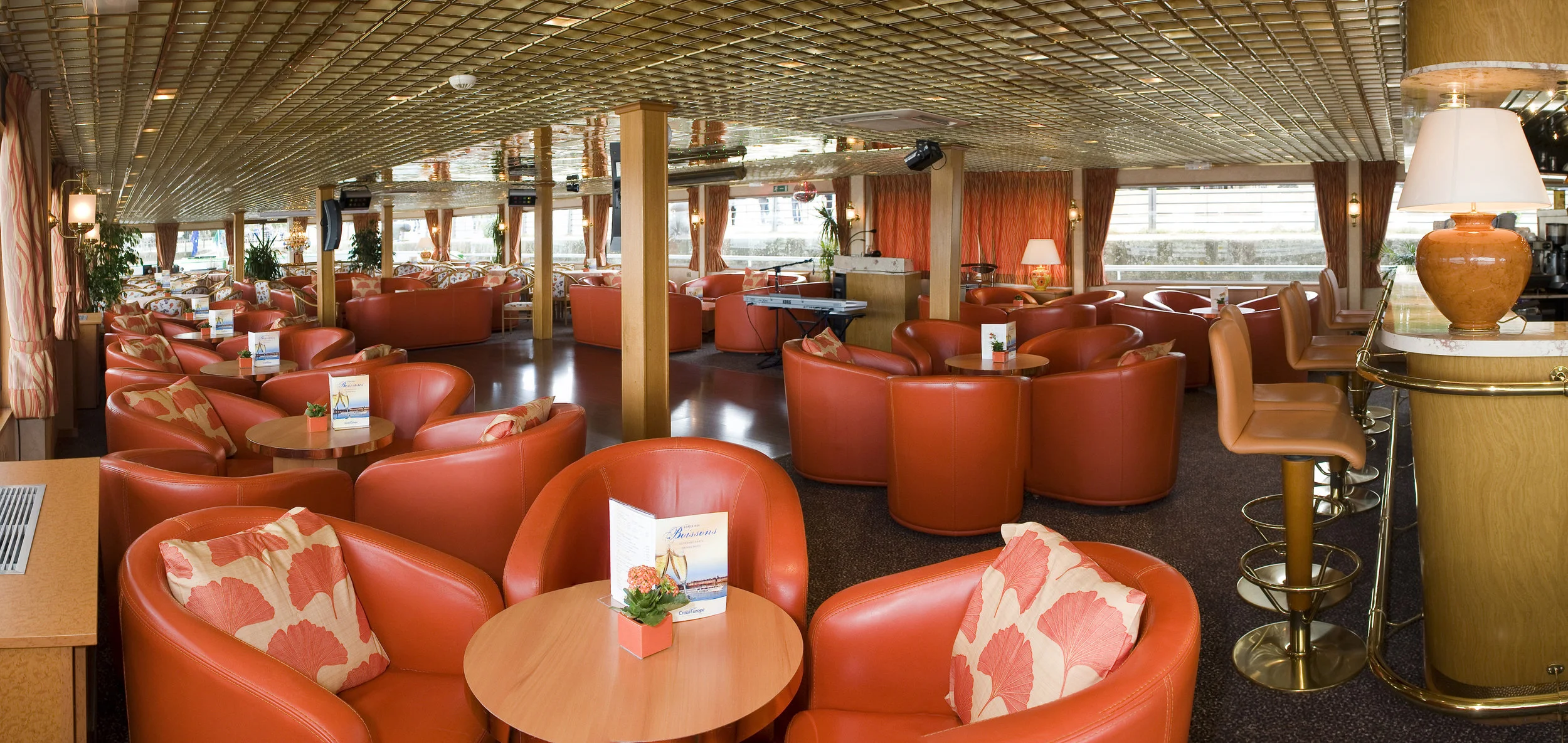 ms princesse d'aquitaine, salong och bar