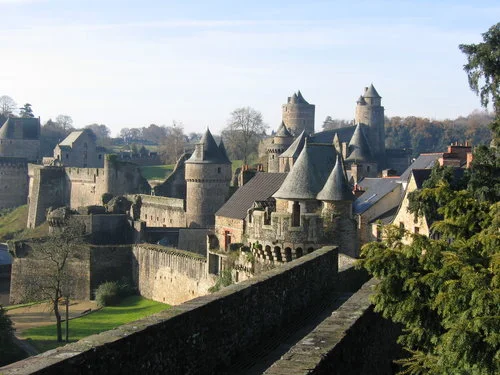 fougères. foto lvt.