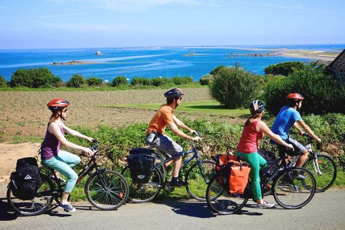 cyklister i norra Bretagne. foto crtb