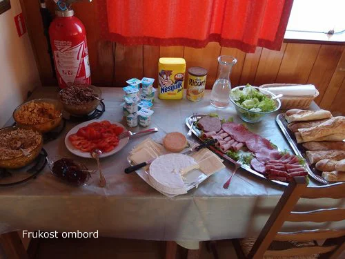 Frukost ombord.jpg