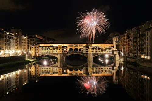 florens. fyrverkeri från ponte vecchio