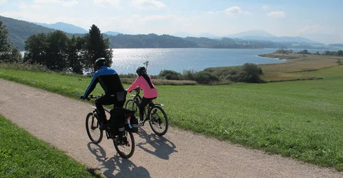 på cykeltur i salzkammergut