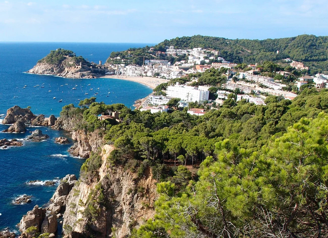 Spanien. Cykla till Costa Bravas stränder och fiskebyar