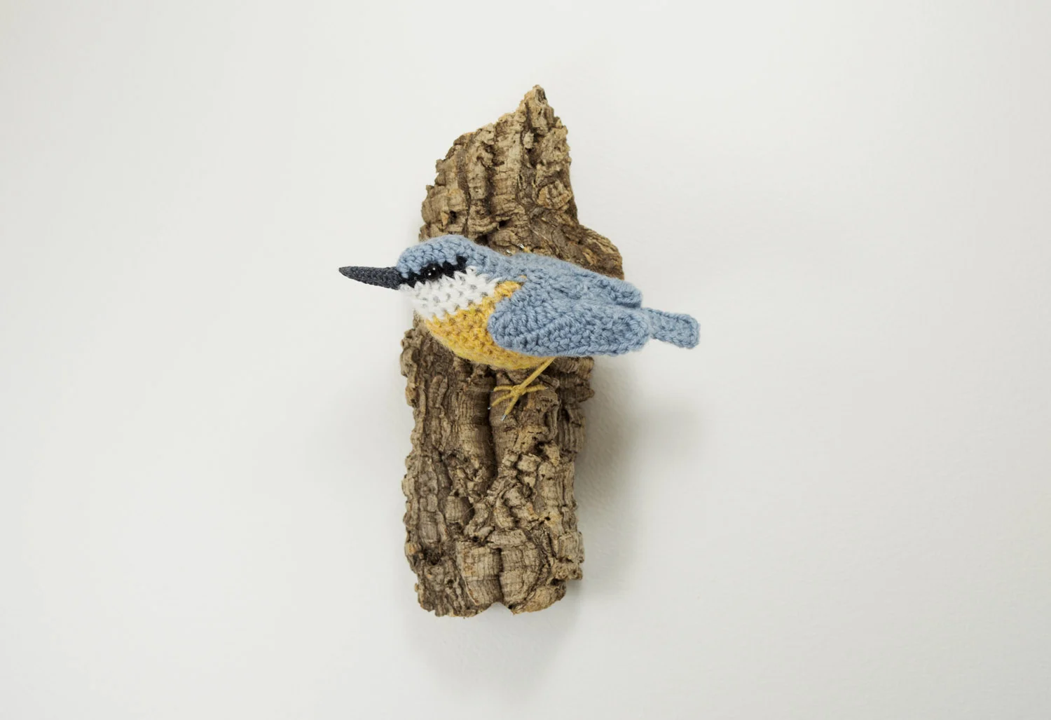 Nuthatch on bark 1 300dpi 1500px.jpg